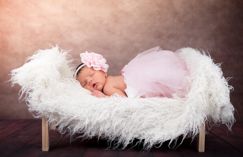 Newborn baby-39e1d960011244d491b92abbb03e079e.jpg Newborn baby