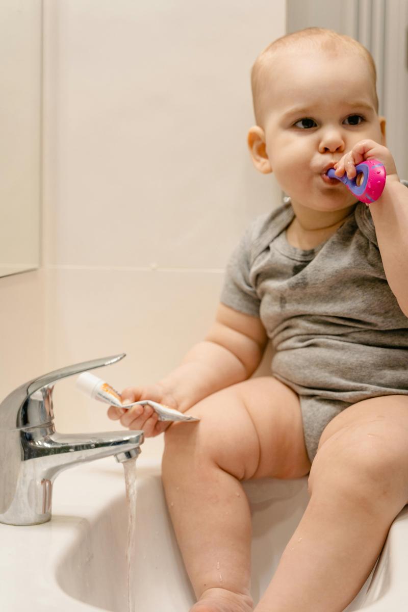 baby toothpaste-dc70bd26de144acfbf94e8e0c755fac8.jpg baby toothpaste