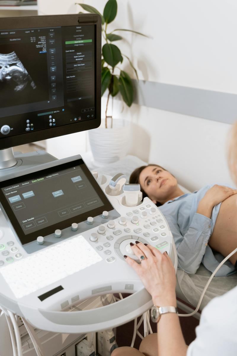 pregnant woman-1c603c6070b644ad98a6e6dc323066e4.jpg pregnant woman